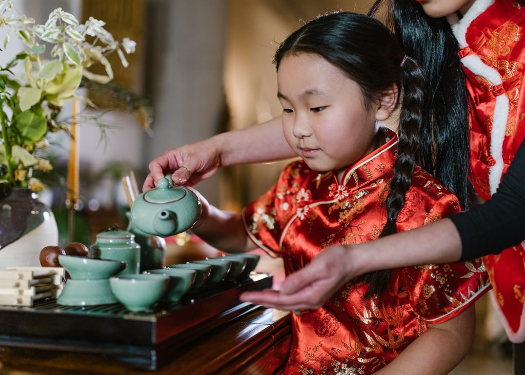 Drinking Tea on Mid Autumn Festival